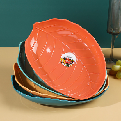 Plastic leaf serving dish